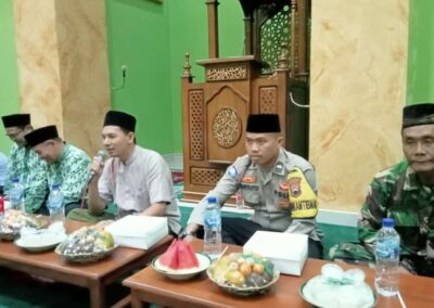 PJ Kepala Desa Tritih Wetan Hadiri Tarhim di Masjid Al Ikhsan Dusun Candragopa Desa Tritih Wetan