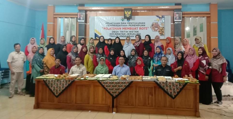 PELATIHAN DAN PENYULUHAN PEMBERDAYAAN PEREMPUAN: “PELATIHAN PEMBUATAN ROTI