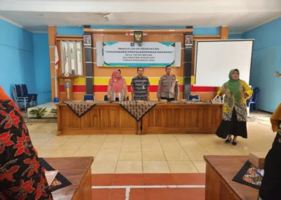 PENYULUHAN KESEHATAN: PENCEGAHAN PENYALAHGUNAAN NARKOBA DI DESA TRITIH WETAN