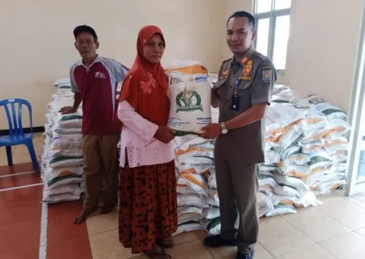 PENYALURAN BANTUAN PANGAN-CADANGAN BERAS PEMERINTAH (CBP) ALOKASI BULAN APRIL TAHUN 2024 DI DESA TRITIH WETAN