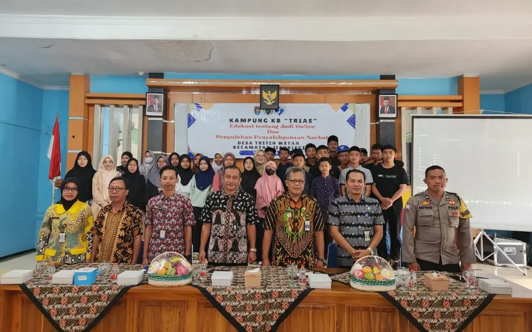 EDUKASI KAMPUNG KB “TRIAS” DESA TRITIH WETAN: FOKUS PADA PENCEGAHAN JUDI ONLINE, PENYALAHGUNAAN NARKOBA, DAN PERNIKAHAN DINI