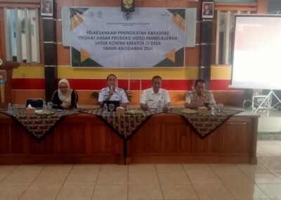 PEMBUKAAN PELATIHAN PENINGKATAN KAPASITAS VIDEO PEMBELAJARAN UNTUK CONTENT CREATOR DI DESA TRITIH WETAN