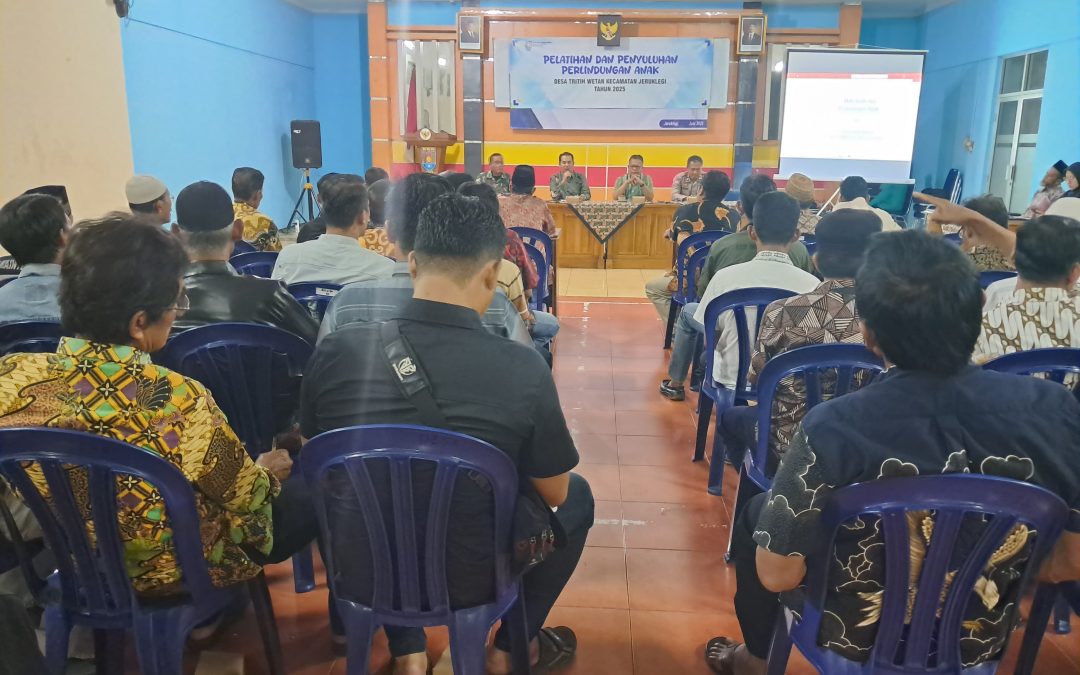 PELATIHAN DAN PENYULUHAN PERLINDUNGAN ANAK BAGI KETUA RW DAN RT SE-DESA TRITIH WETAN DIGELAR DI GEDUNG MANGGALA KRIDA