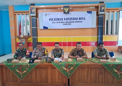 PELATIHAN SATLINMAS DESA TRITIH WETAN TERKAIT SIMLINMAS DIGELAR DI GEDUNG MANGGALA KRIDA