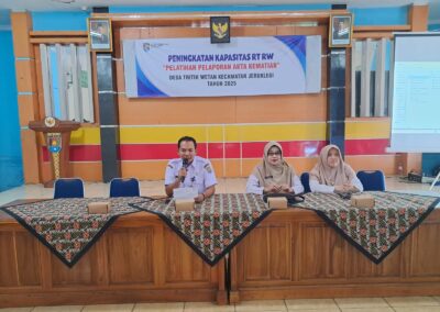 PELATIHAN DIGITAL PELAPORAN AKTA KEMATIAN BAGI KETUA RW DAN RT SE-DESA TRITIH WETAN