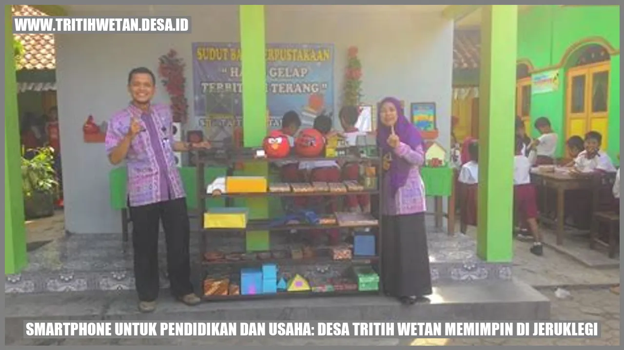 Gambar Smartphone untuk Pendidikan dan Usaha: Desa Tritih Wetan Memimpin di Jeruklegi